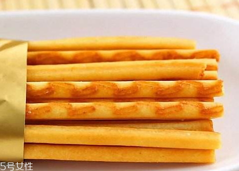 烤箱烤薯?xiàng)l溫度和時間 烤箱烤薯?xiàng)l的技巧 烤箱烤薯?xiàng)l溫度和時間 烤箱烤薯?xiàng)l的技巧