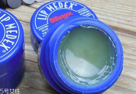 blistex小藍罐怎么用？性價比超高的護唇膏