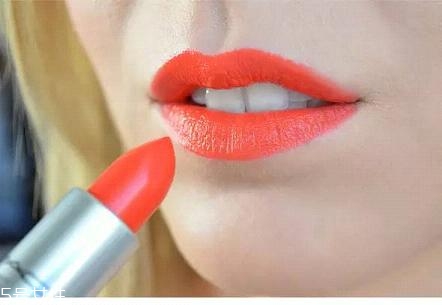 啞光口紅適合什么樣的人？這些口紅一樣都不能少