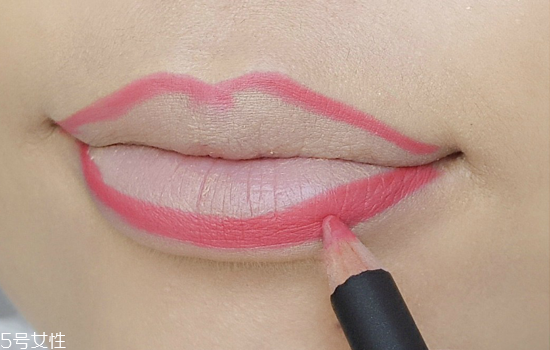 啞光口紅適合什么樣的人？這些口紅一樣都不能少