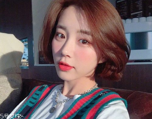 齊肩短發(fā)怎樣最好看？染這些顏色好看又洋氣