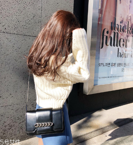 毛衣可以用滾筒洗衣機(jī)洗嗎？輕柔呵護(hù)要小心