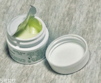 冬天護膚用霜還是乳？6款適合冬天用的護膚品推薦