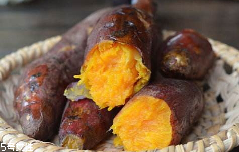 微波爐烤紅薯用光波還是微波 微波爐烤紅薯注意事項 微波爐烤紅薯用光波還是微波 微波爐烤紅薯注意事項