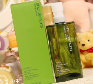 卸妝油哪個(gè)牌子好用？網(wǎng)紅卸妝油盤點(diǎn)