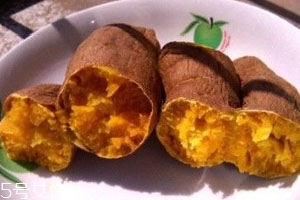 微波爐烤紅薯用盤(pán)子嗎 不用盤(pán)子也行 微波爐烤紅薯用盤(pán)子嗎 不用盤(pán)子也行