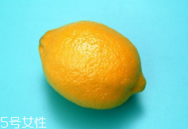 檸檬精油能美白嗎？強效對抗黑色素