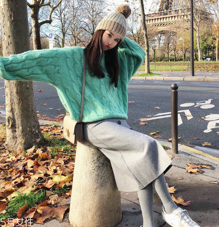 毛衣會(huì)越洗越大嗎？注意清洗和晾曬的方式