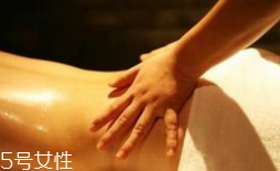 精油和植物油是一回事嗎？精油不是油脂