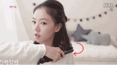 短發(fā)發(fā)尾外翻的發(fā)型怎么弄？誰(shuí)弄誰(shuí)美