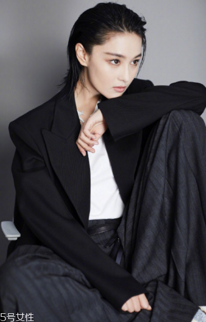 內(nèi)扣短發(fā)適合什么臉型？臉小是關(guān)鍵