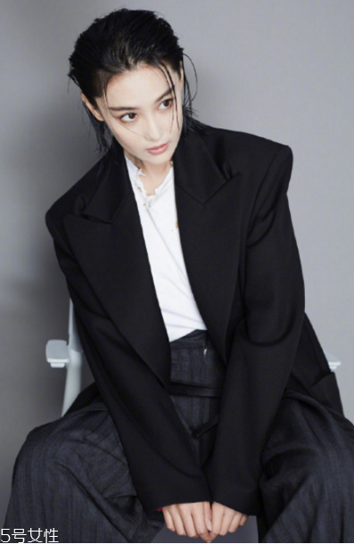 內(nèi)扣短發(fā)適合什么臉型？臉小是關(guān)鍵