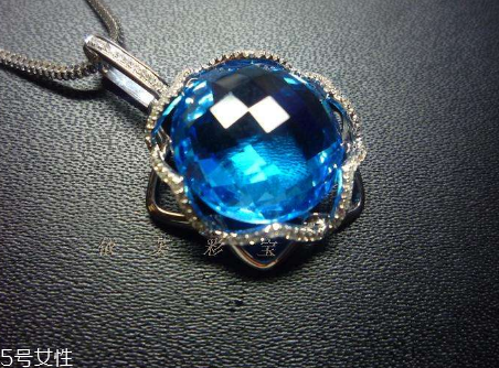 托帕石適合什么人戴？這些人最適合不過了