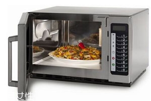 微波爐為什么不能用金屬器皿 原因如下 微波爐為什么不能用金屬器皿 原因如下