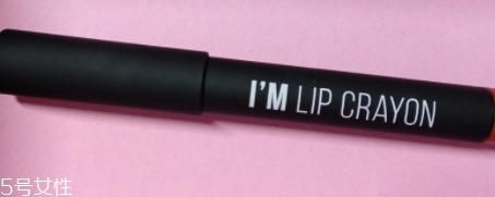 唇釉和染唇液的區(qū)別 你更看好哪個(gè)？