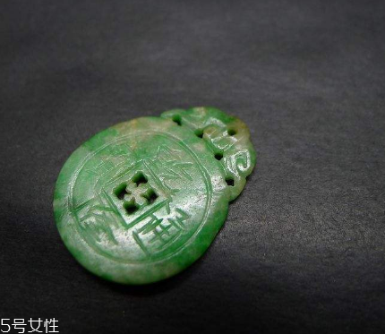 翡翠冰種和糯種哪個好？原來有這么大的區(qū)別