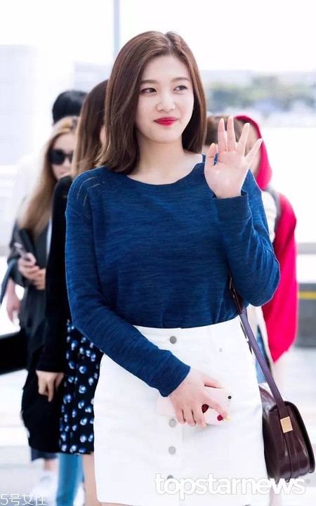 短發(fā)發(fā)尾外翻的發(fā)型怎么弄？誰(shuí)弄誰(shuí)美