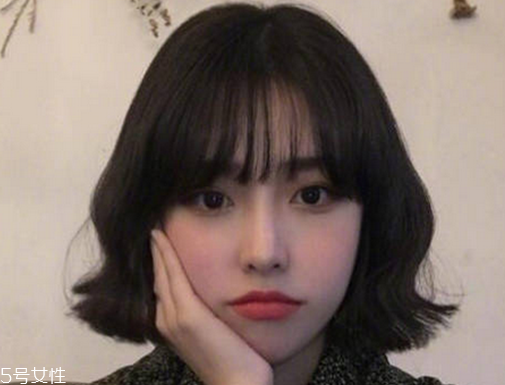 齊肩短發(fā)怎樣最好看？染這些顏色好看又洋氣