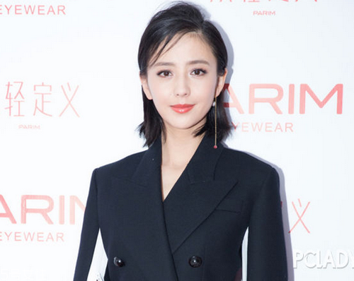 女生短卷發(fā)發(fā)型推薦 短發(fā)半扎丸子頭扎法 女生短卷發(fā)發(fā)型推薦 短發(fā)半扎丸子頭扎法