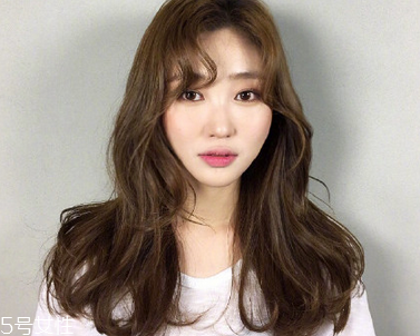 2018最流行的十款發(fā)型 優(yōu)雅簡(jiǎn)單的短發(fā)扎法 2018最流行的十款發(fā)型 優(yōu)雅簡(jiǎn)單的短發(fā)扎法