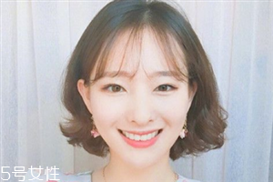 短發(fā)波波頭怎么樣好看 知性又輕熟的韓式中分短發(fā) 短發(fā)波波頭怎么樣好看 知性又輕熟的韓式中分短發(fā)