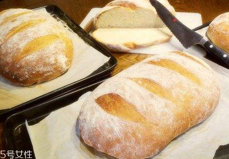 微波爐烤蛋糕要多長時間 微波爐烤蛋糕時間 微波爐烤蛋糕要多長時間 微波爐烤蛋糕時間