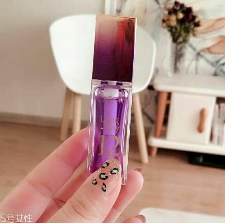 唇蜜怎么涂？一步一步打造嘟嘟唇