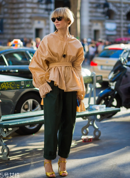 屁股大的女生穿什么褲子好看？這樣穿顯瘦又有氣質(zhì)