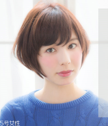 發(fā)量多女生適合什么發(fā)型？形象百變的你