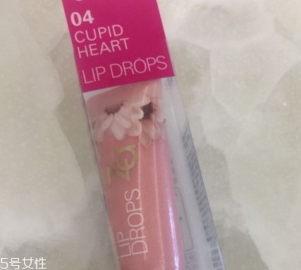 唇蜜可以單獨(dú)使用嗎？搭配其他產(chǎn)品效果更好