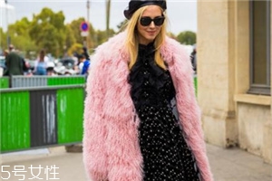 皮草里面搭配什么好看？選對內(nèi)搭是關(guān)鍵