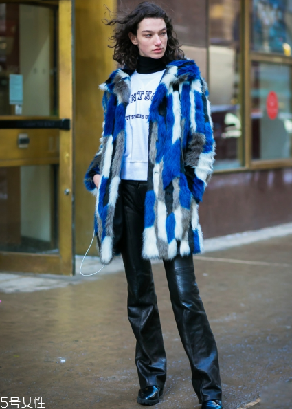 皮草里面搭配什么好看？選對內(nèi)搭是關(guān)鍵