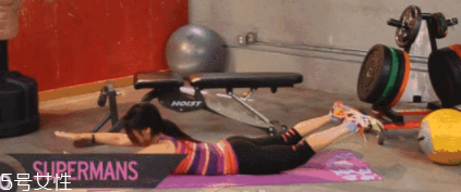 怎樣矯正背溝缺失？減肥運(yùn)動(dòng)是關(guān)鍵