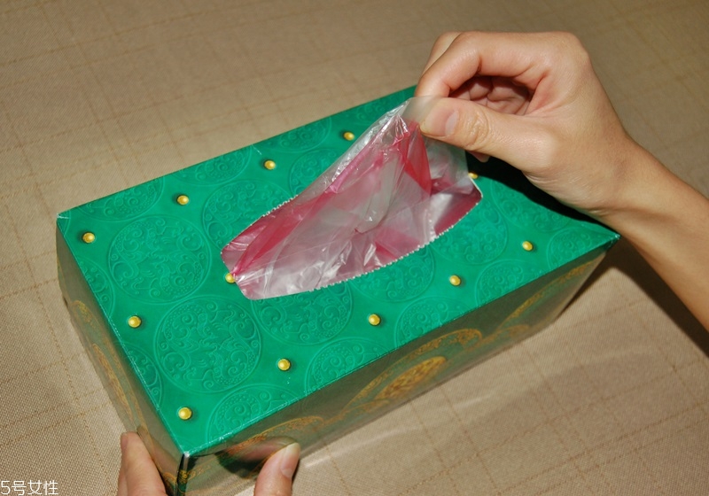 塑料袋收納妙招圖解 4個(gè)收納小技巧 塑料袋收納妙招圖解 4個(gè)收納小技巧