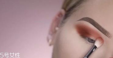 huda beauty沙漠盤怎么畫？油管大神一步步示范