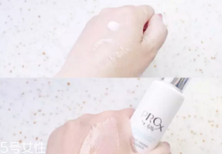 臉上有斑點怎么去除？食療/精華/面膜三管齊下