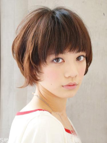 女生發(fā)質(zhì)軟適合什么發(fā)型？胖圓臉顯瘦發(fā)型參考