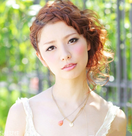 鵝蛋臉扎什么馬尾好看？肉肉臉適合這些發(fā)型