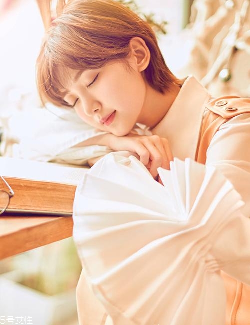 外翹短發(fā)適合什么臉型？再燙內(nèi)扣你就out了