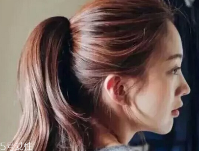 2018中短發(fā)最新發(fā)型 韓式丸子頭的扎法 2018中短發(fā)最新發(fā)型 韓式丸子頭的扎法