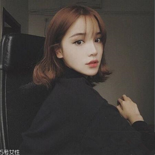 齊肩發(fā)怎么燙好看？女生發(fā)型設(shè)計與臉形搭配