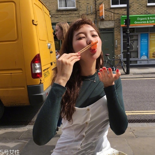 女生發(fā)質(zhì)軟適合什么發(fā)型？胖圓臉顯瘦發(fā)型參考