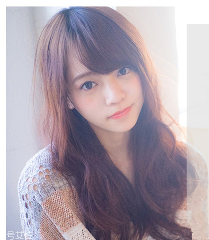 鉆石臉適合什么發(fā)型？流行色也隨之而來