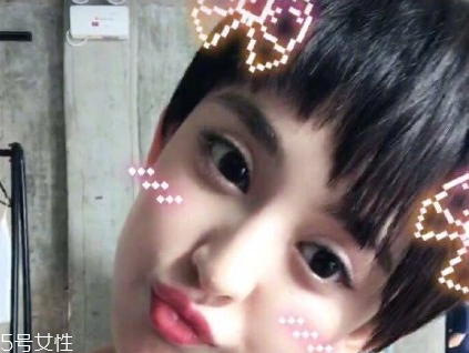 短頭發(fā)染什么顏色好看洋氣顯白？短發(fā)這樣弄好看又大方