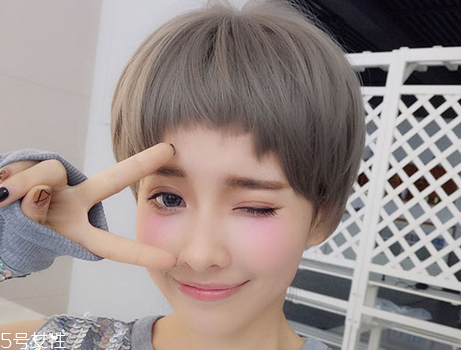 二次元?jiǎng)⒑＿m合什么發(fā)型？讓你個(gè)性十足