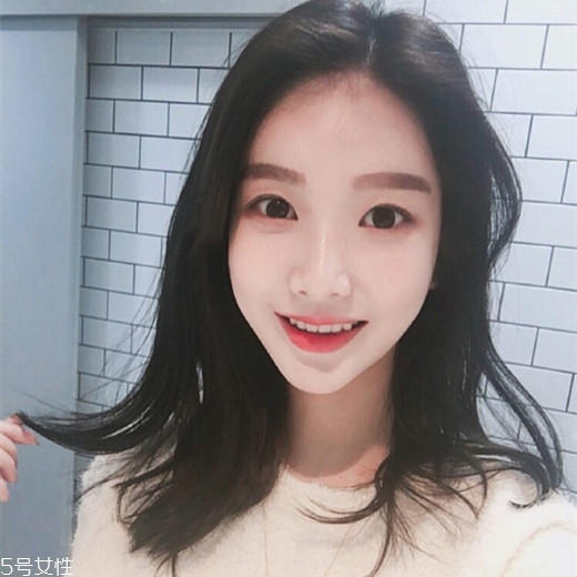 女生發(fā)質(zhì)軟適合什么發(fā)型？胖圓臉顯瘦發(fā)型參考