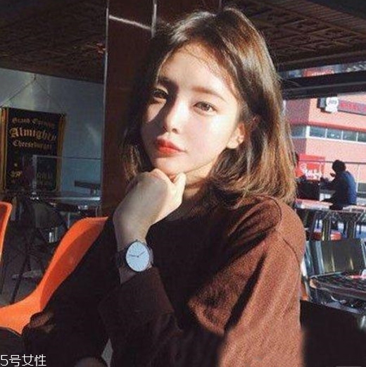 齊肩發(fā)怎么燙好看？女生發(fā)型設(shè)計與臉形搭配