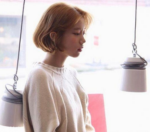 鉆石臉適合什么發(fā)型？流行色也隨之而來