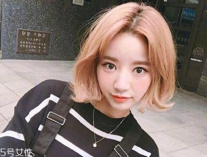 短發(fā)可以燙什么發(fā)型？聽(tīng)說(shuō)這些短發(fā)可以瘦臉