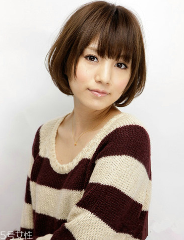 齊劉海適合什么卷發(fā)？如何選擇適合自己的發(fā)型